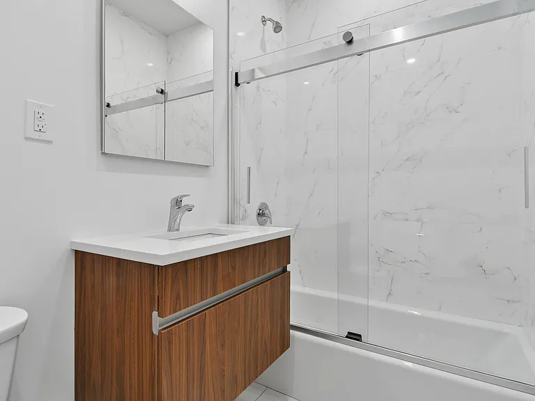 920 Riverside Dr #67 — Photo 8