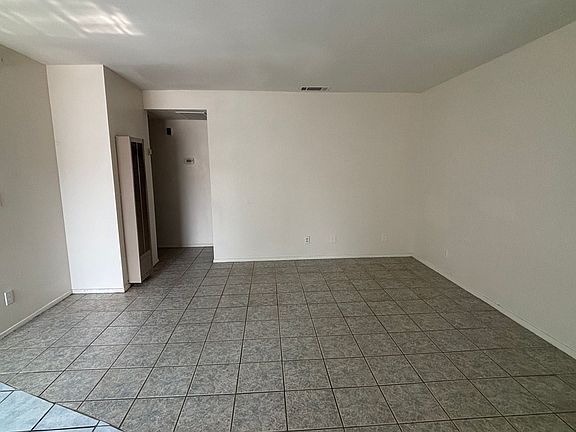 4th image of 466-470 W 5th St #468