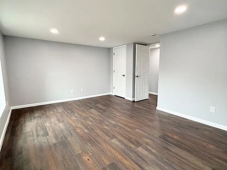 19 Lee Ave #3 — Photo 7