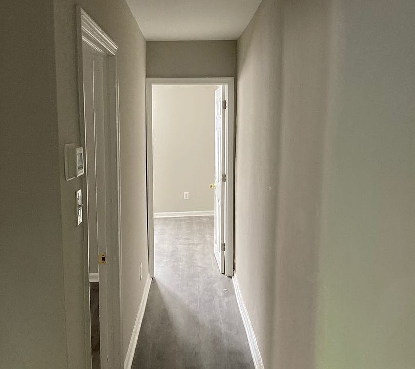 1st image of 1316 E 9th St APT B