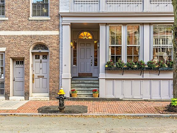 2nd image of 92 Chestnut St