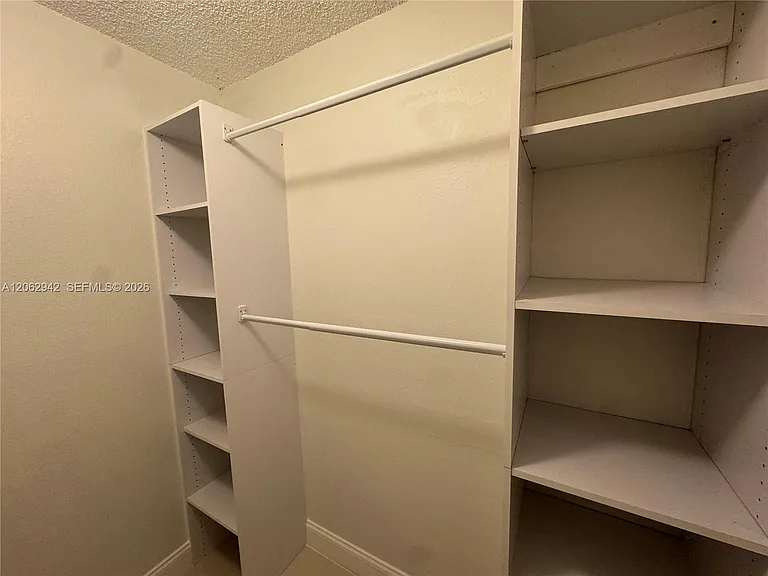 4000 NE 170th St #606 — Photo 13