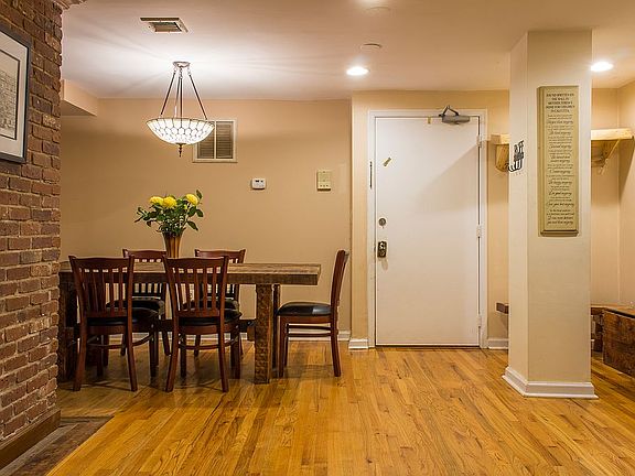 Main entrance w/ dining area