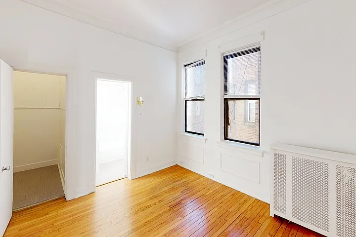 5120 S. Hyde Park Boulevard — Photo 12