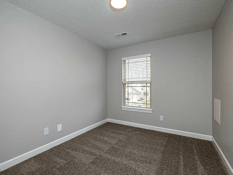 Arbor Mist Townhomes — Photo 33