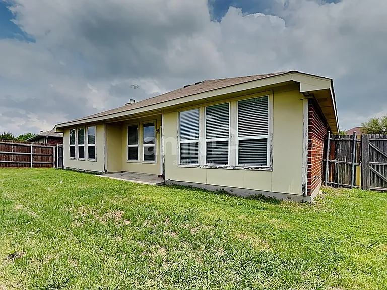617 Chestnut Ct — Photo 22