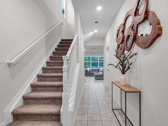 3rd image of 4754 Eucalyptus Dr