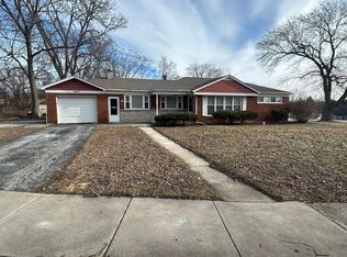 2652 Woodworth Pl, Hazel Crest, IL 60429