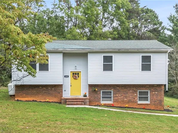 220 Glen Ter, Mount Airy, NC 27030