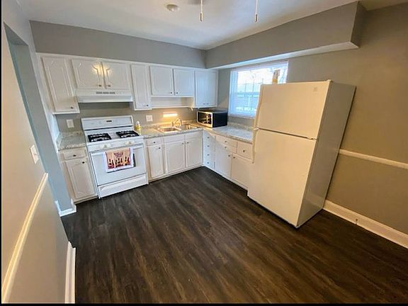 2nd image of 4277 Wright Ave