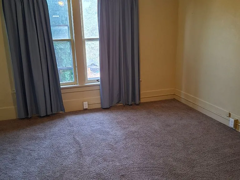 518 Ash St — Photo 5