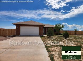 326 E Longmont Dr, Pueblo, CO 81007