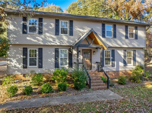 236 Heathwood Dr, Spartanburg, SC 29307