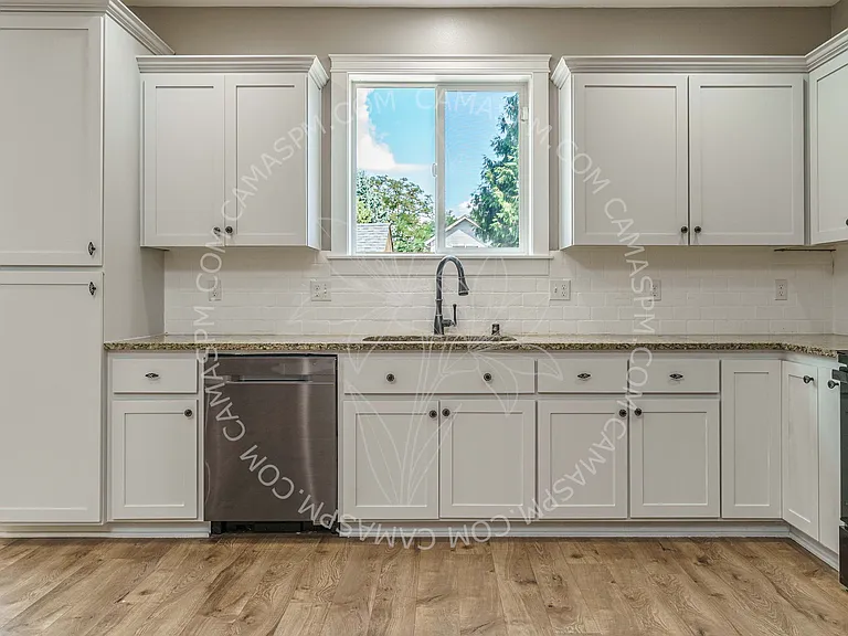 620 NW Ivy St — Photo 14