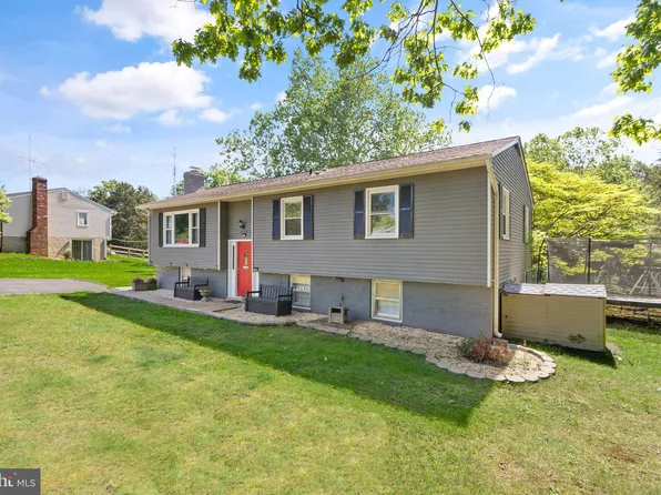 7309 Hunton St, Warrenton, VA 20187