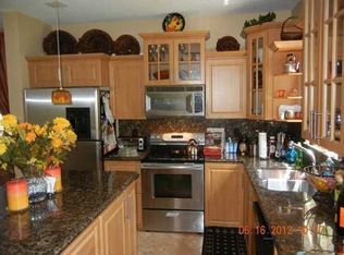 5081 SW 136th Ter, Hollywood, FL 33027