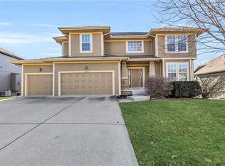 2439 W Elm St, Olathe, KS 66061