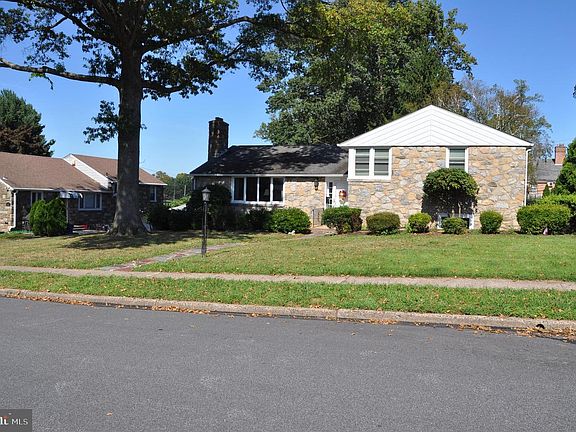3rd image of 217 N Ormond Ave