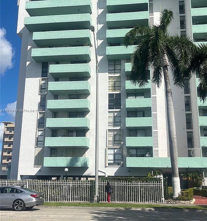 1st image of 1825 W 44th Pl APT 309