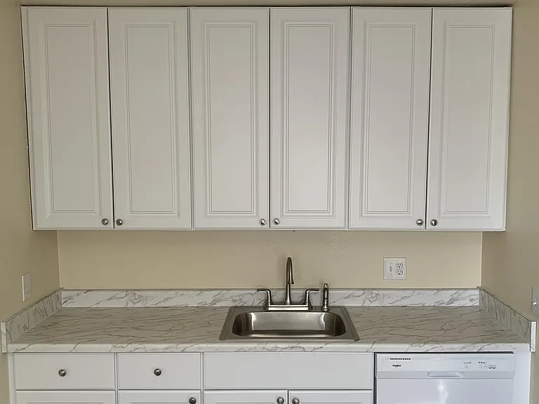2813 Saint Paul Dr #3 — Photo 7