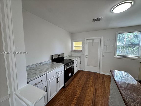 3rd image of 1441 NE 134th Rd #2