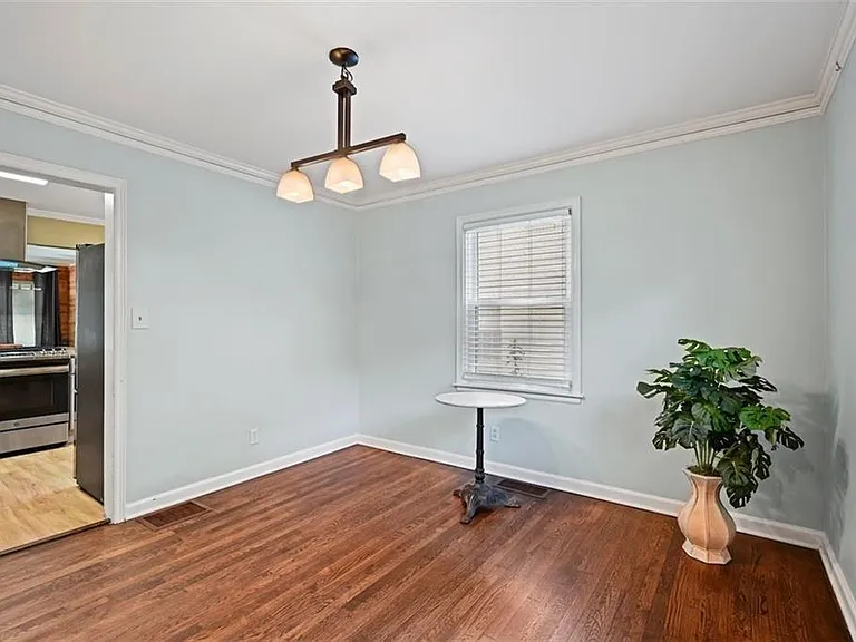 2654 Elsinore St — Photo 10