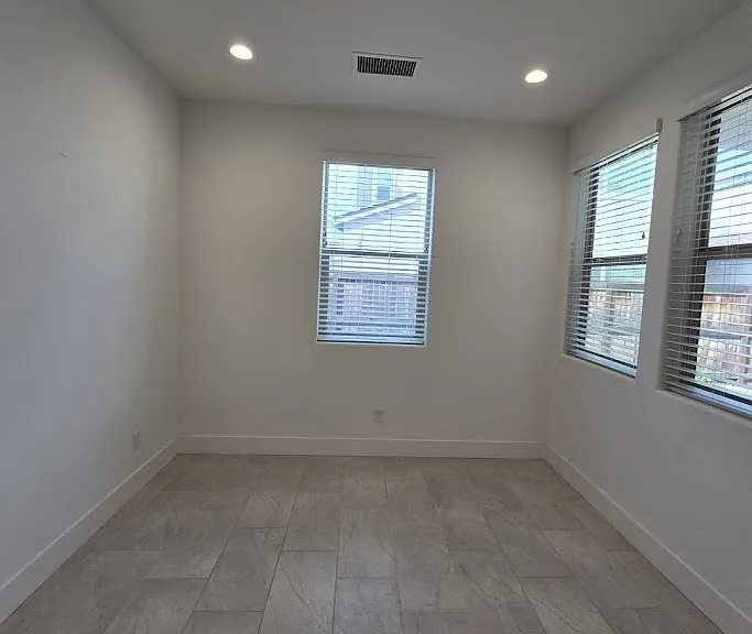 4324 Vineyard Dr — Photo 33