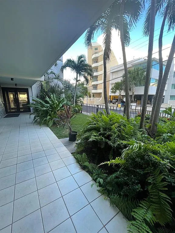 3 bed, 2.0 bath, 1400 sqft, $4,500 — Photo 2