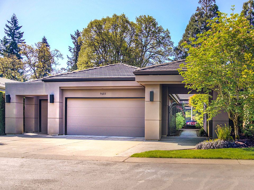 1st image of 9603 NE Oak View Dr