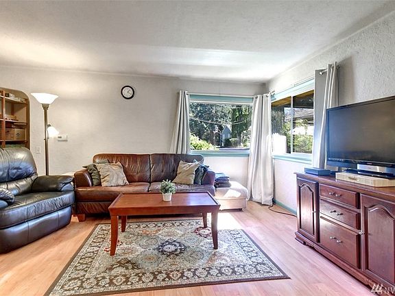 3rd image of 5318 West Dr