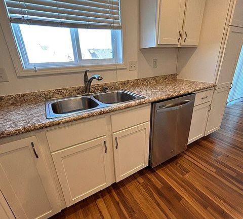 4th image of 1625 10th Ave E #208-1