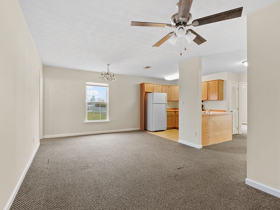 1st image of 137 Deck Dr #A