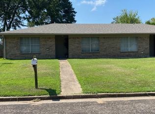 1710 Loring Ln, Longview, TX 75604