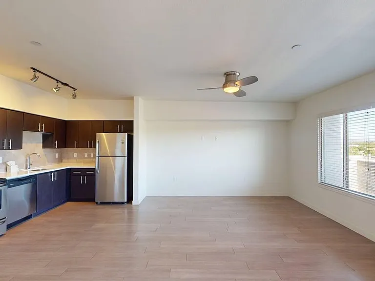 Platinum Apartments — Photo 11