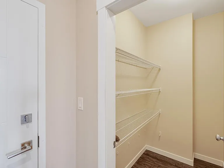 1085 Goldstream Ave — Photo 45