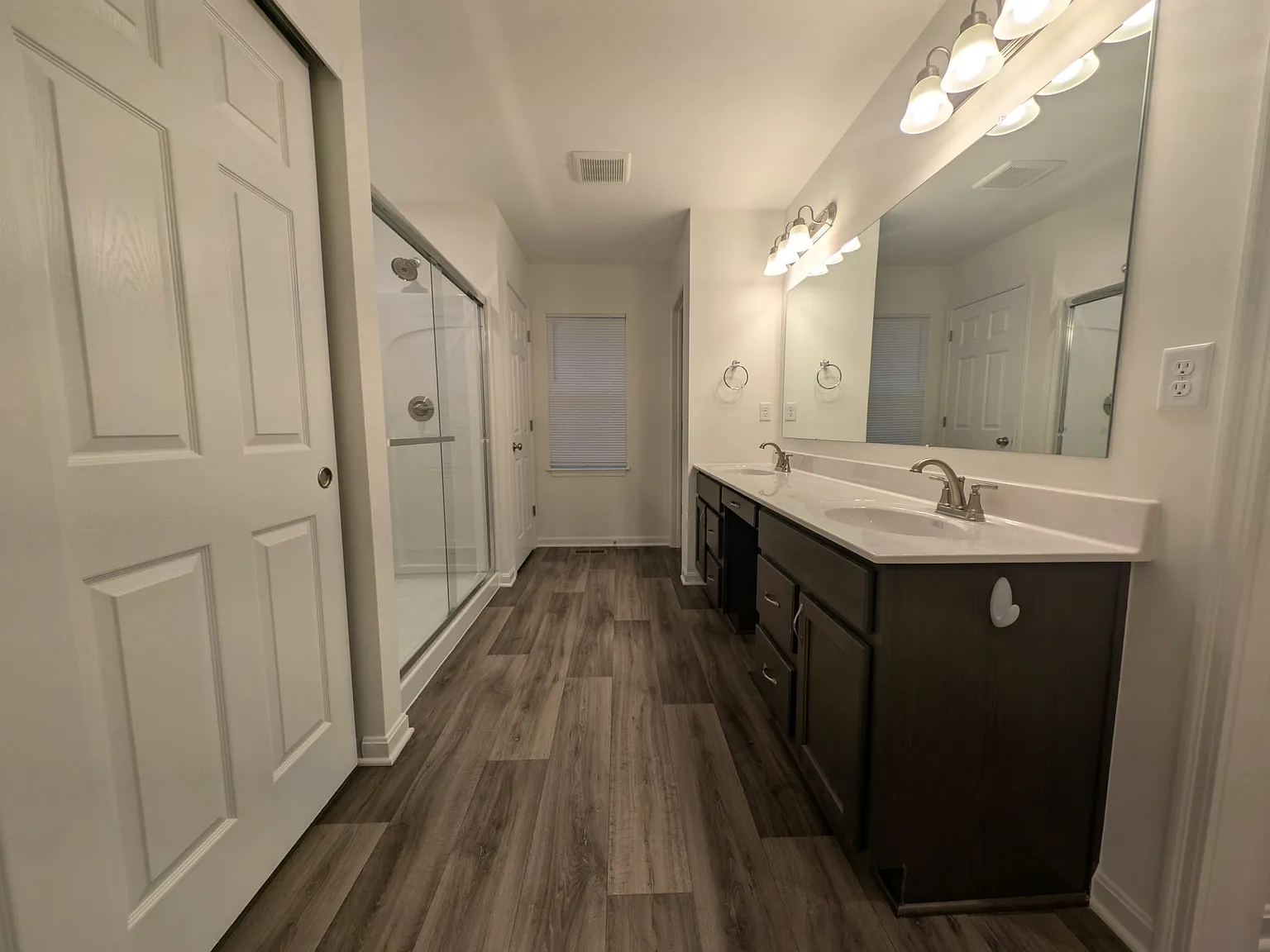 4 bed, 2.5 bath, 2761 sqft, $3,500 — Photo 4