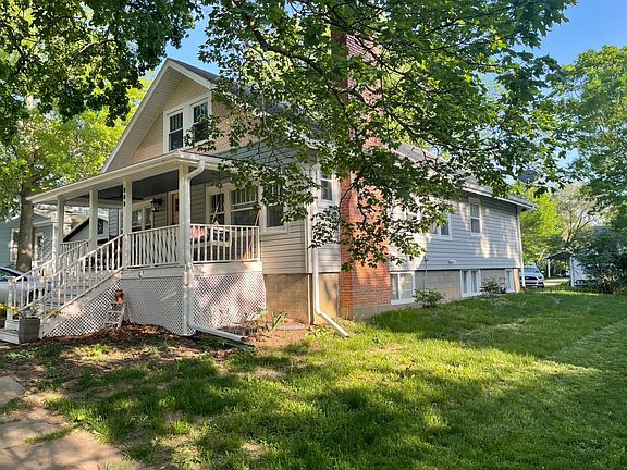 5th image of 909 Grove St