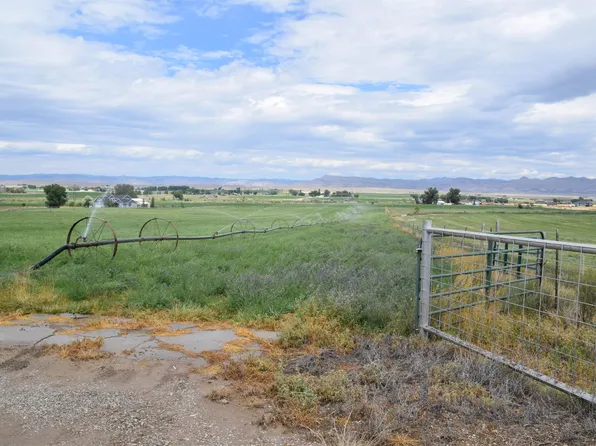 1658 O Rd, Loma, CO 81524
