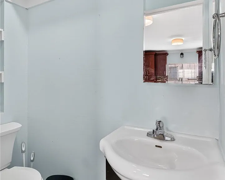 4533 Saturn St — Photo 16