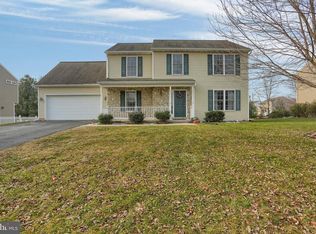 107 Skipjack Way, Bainbridge, PA 17502