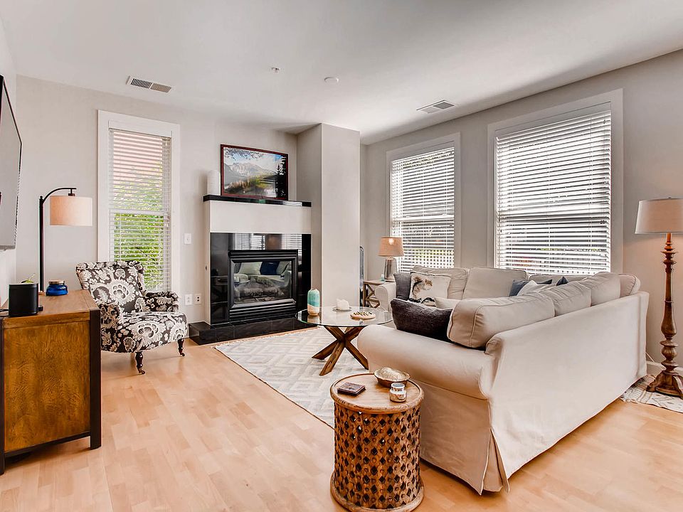 1st image of 1631 N Emerson St APT 111