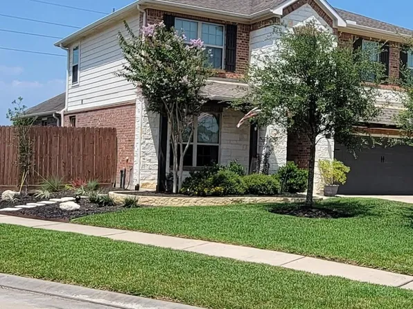 24734 Emerald Pool Falls Dr, Tomball, TX 77375