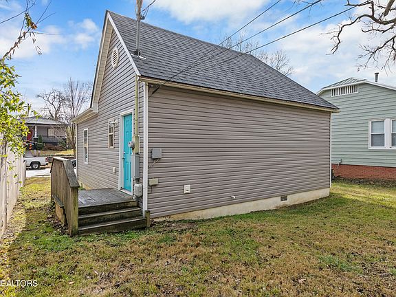5th image of 2407 Jefferson Ave