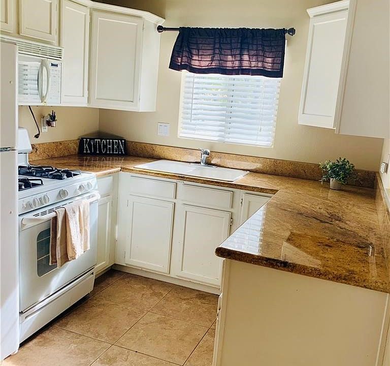 2nd image of 12934 Arapaho Rd #1/2