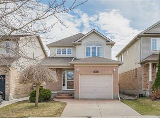 563 Commonwealth Cres, Kitchener, ON N2E4K1