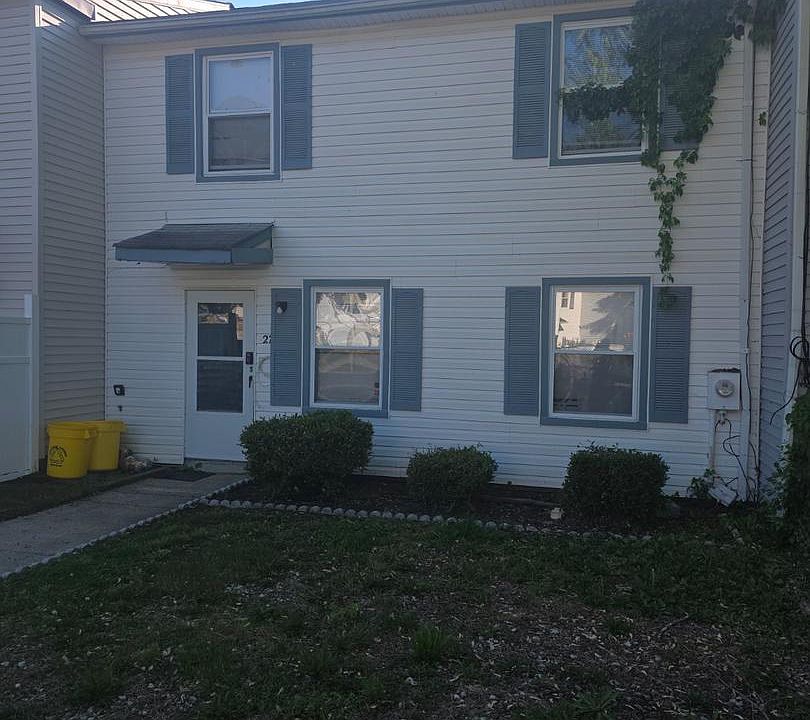 1st image of 27 Berkshire Rd