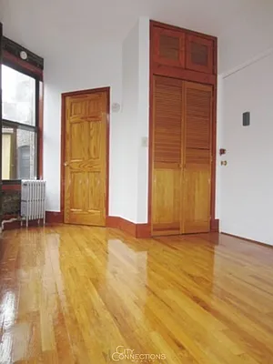 Rented by City Connections Realty | media 4