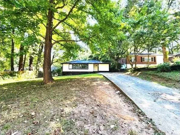2924 Sylvan Rd, East Pt, GA 30344
