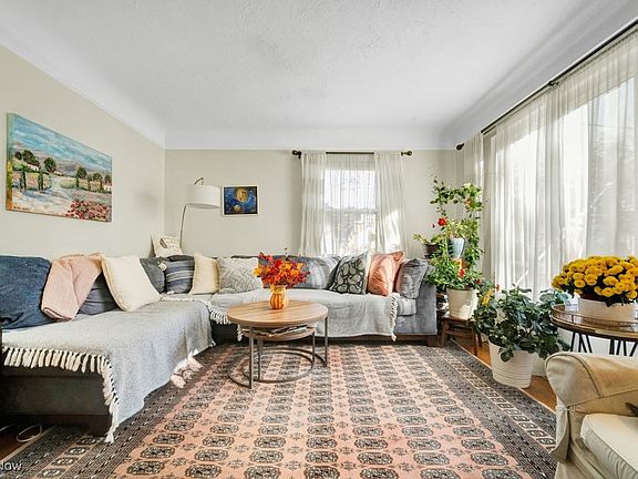3rd image of 7014 Orchard Blvd