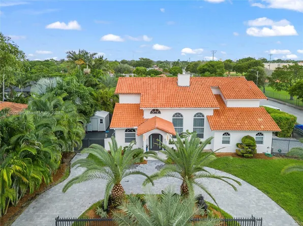 6195 SW 97th Ave, Miami, FL 33173